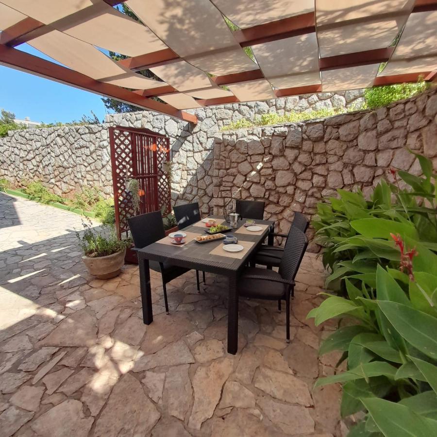2-Bedroom Apartment 300M From Beach In Punat Buitenkant foto